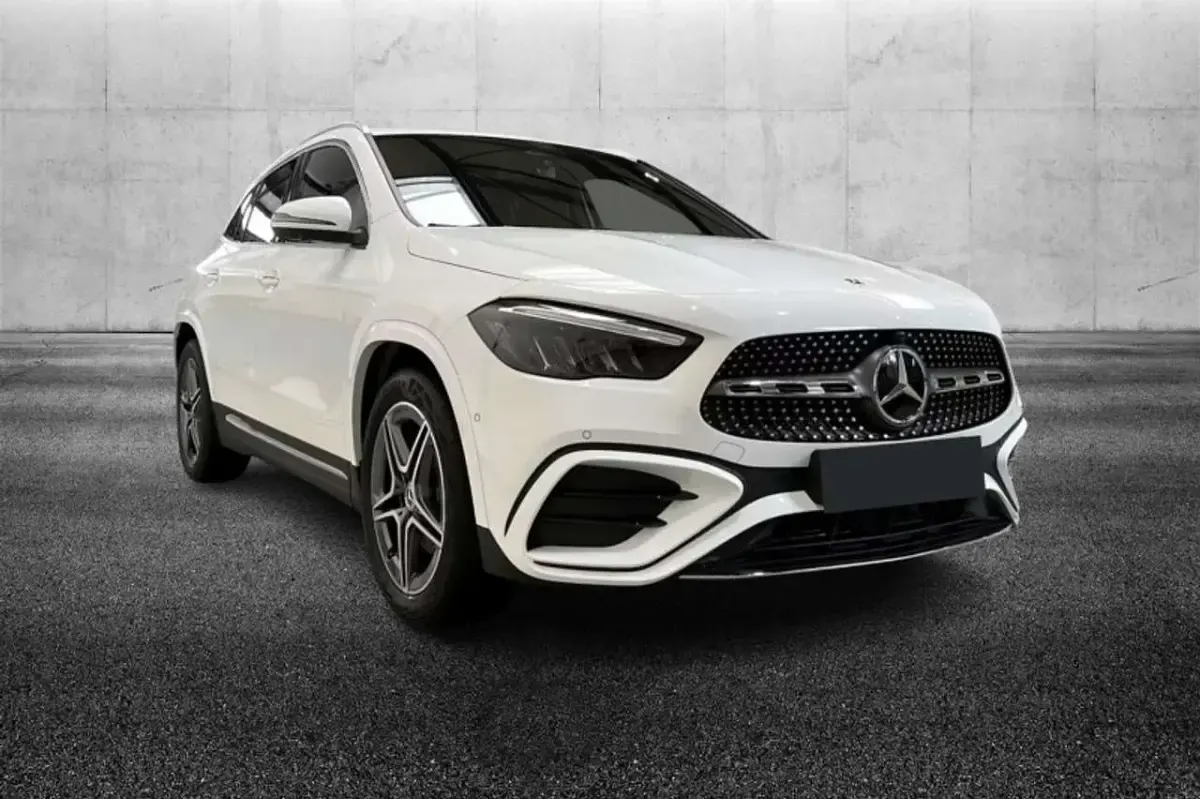 Usata Mercedes GLA200 Advanced Plus 150 CV (110 kW) 2025 Bianco SUV