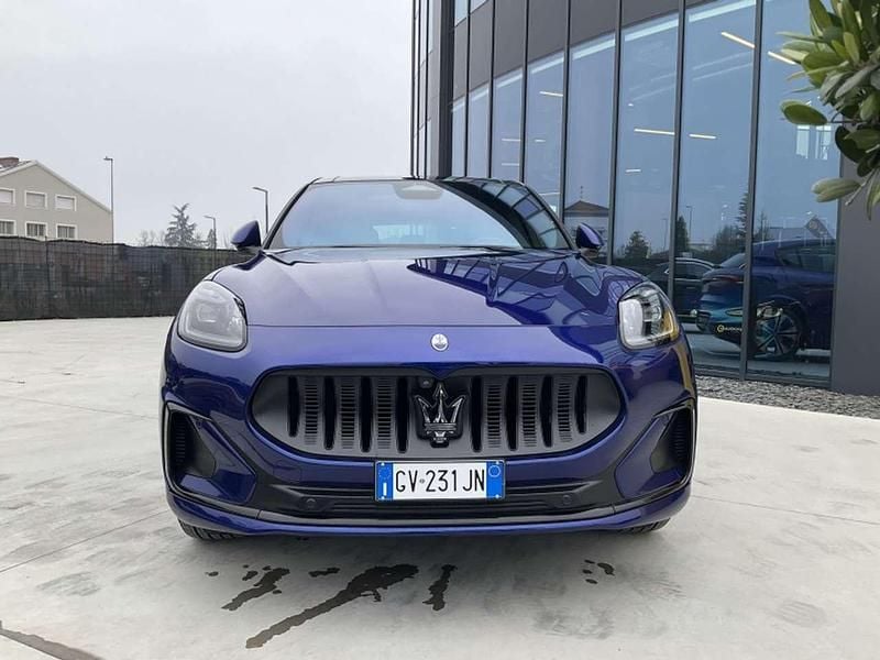 Usata Maserati Grecale Folgore 409 kW (557 CV) 2025 Blu metallizzato SUV