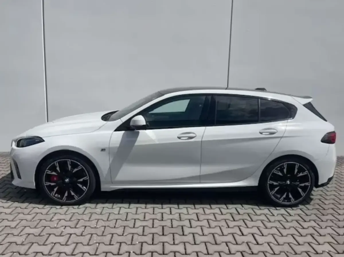 Usata BMW 123 M Sport 204 CV (150 kW) 2025 Bianco Utilitaria
