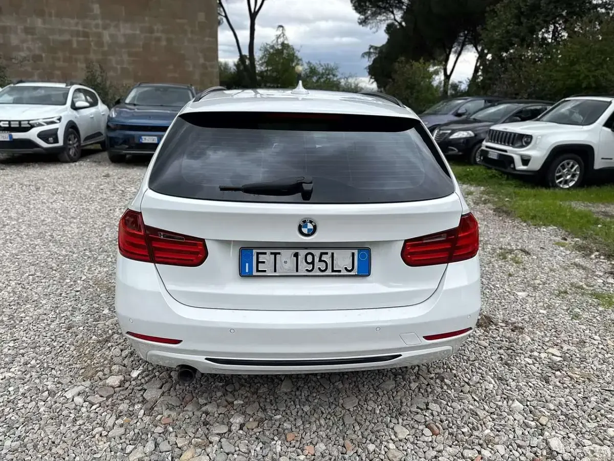 Usata BMW 318 M Sport 90 CV (66 kW) 2013 Bianco Station wagon