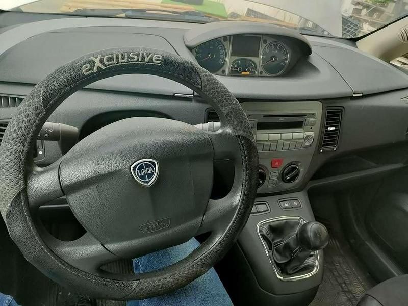 Usata Lancia Musa S 92 CV (67 kW) 2010 Monovolume