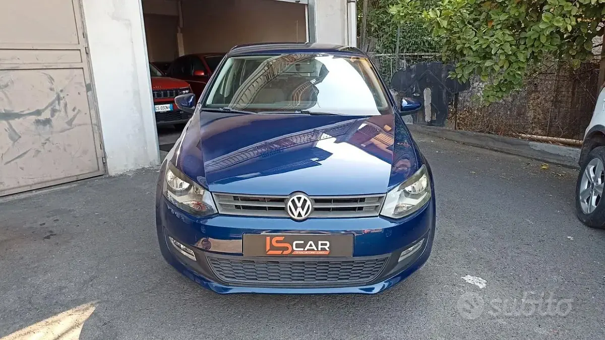 Usata VW Polo Trendline 90 CV (66 kW) 2010 Blu Utilitaria