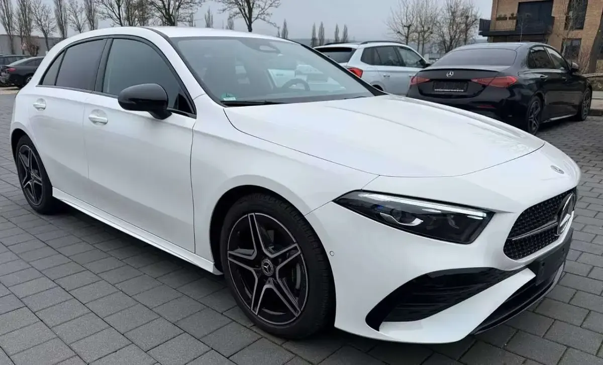 Usata Mercedes A180 AMG 116 CV (85 kW) 2025 Bianco Berlina