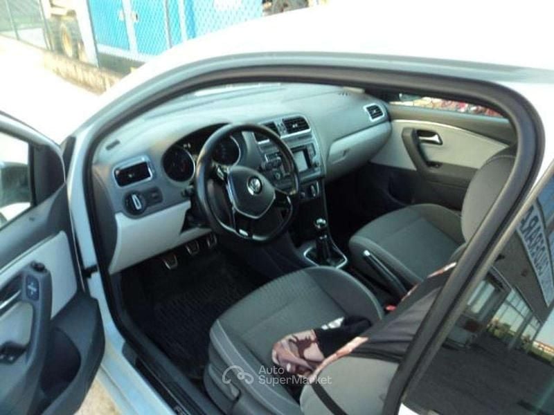Usata VW Polo 75 CV (55 kW) 2015 Bianco Utilitaria