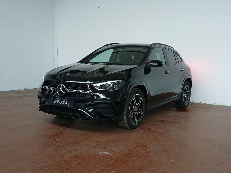 Nero Nuova 2026 Mercedes GLA180 Advanced Plus SUV | 49.200 € (Cara) - Immagine 1/4