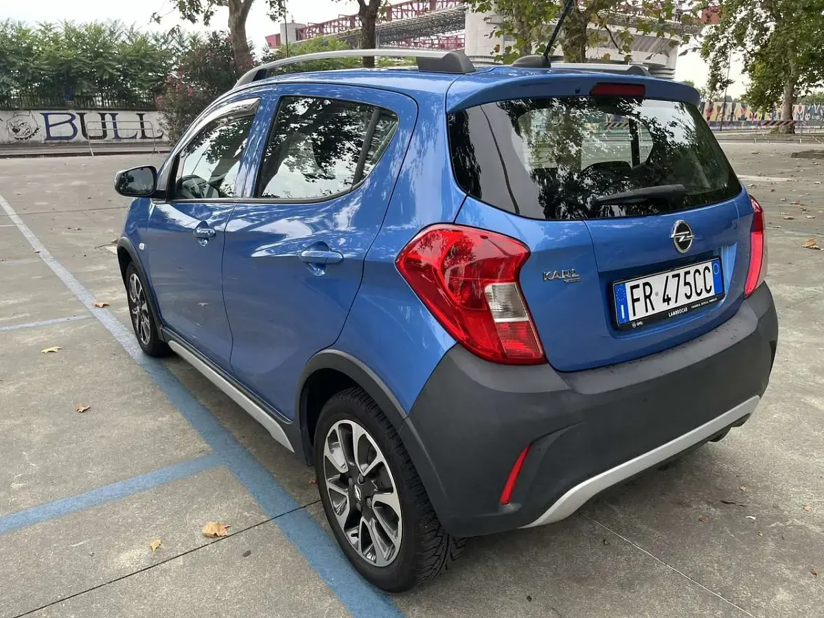 Usata Opel Karl Rocks 73 CV (53 kW) 2018 Blu/azzurro Utilitaria