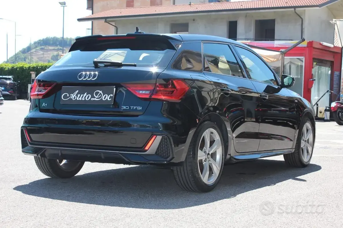 Usata Audi A1 Comfort 110 CV (80 kW) 2024 Nero SUV