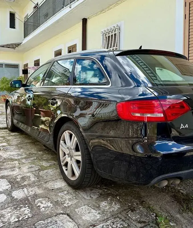 Usata Audi A4 Advanced 143 CV (105 kW) 2010 Nero Station wagon