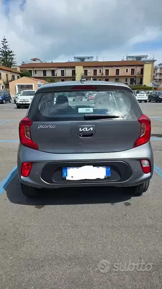 Begagnad Kia Picanto Style 69 HK (50 kW) 2023 Grå Halvkombi