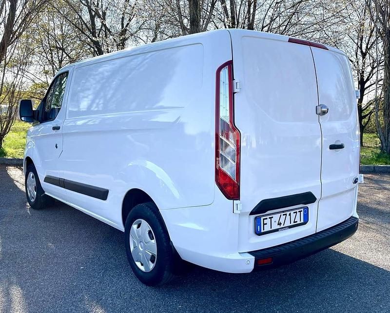 Usata Ford Transit Custom Trend 131 CV (96 kW) 2019 Bianco frozen pastello Furgone