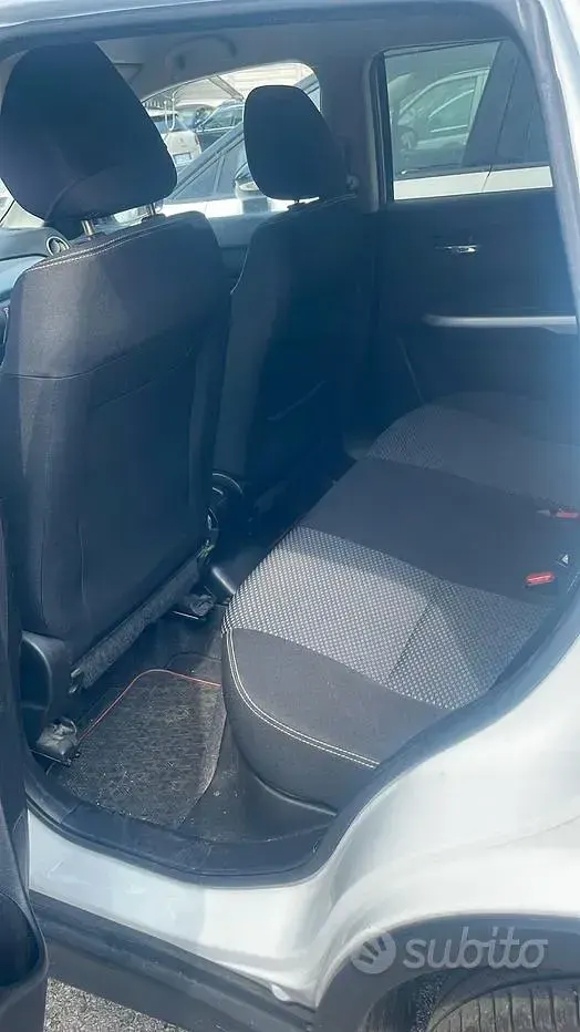 Usata Suzuki Vitara Cool 120 CV (88 kW) 2016 Bianco SUV