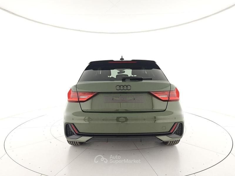 Nuova Audi A1 Design 116 CV (85 kW) 2026 Verde SUV