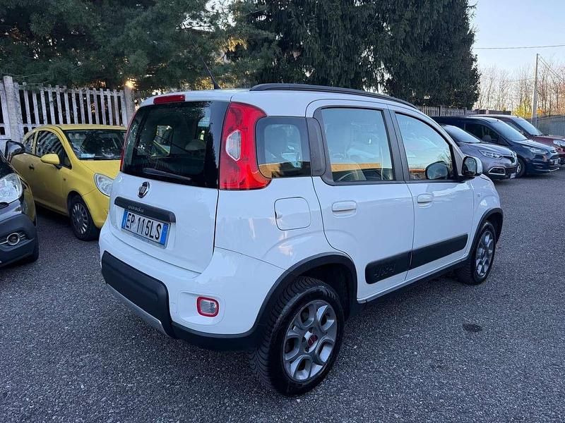 Usata Fiat Panda 4x4 Climbing 75 CV (55 kW) 2013 Bianco Utilitaria
