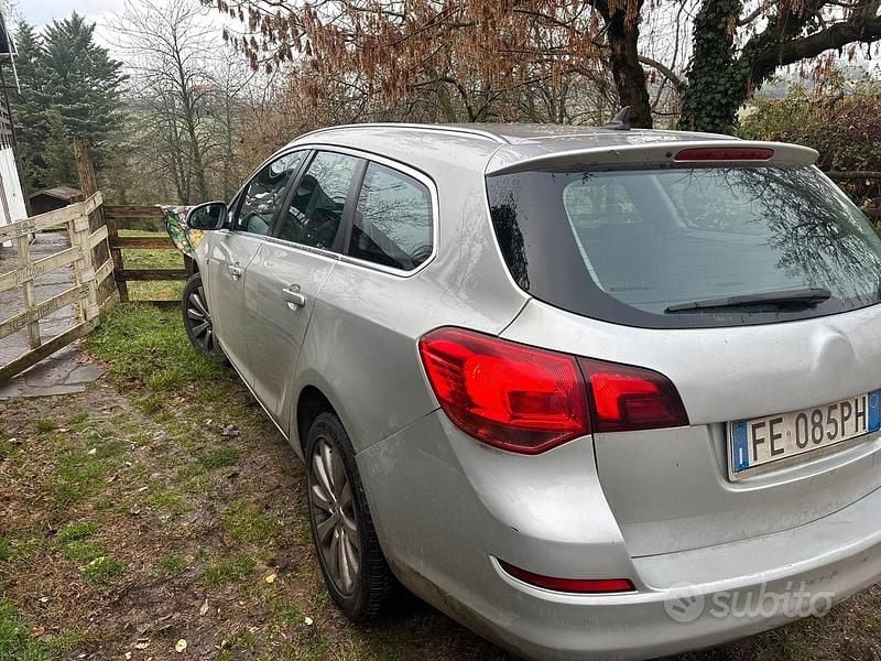Usata Opel Astra 130 CV (95 kW) 2015 Grigio Station wagon