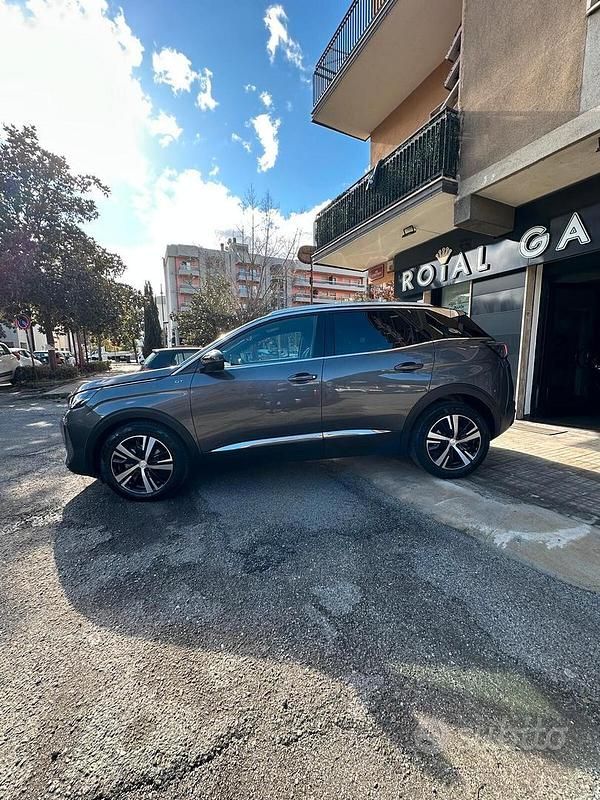 Usata Peugeot 3008 GT 131 CV (96 kW) 2023 Grigio SUV