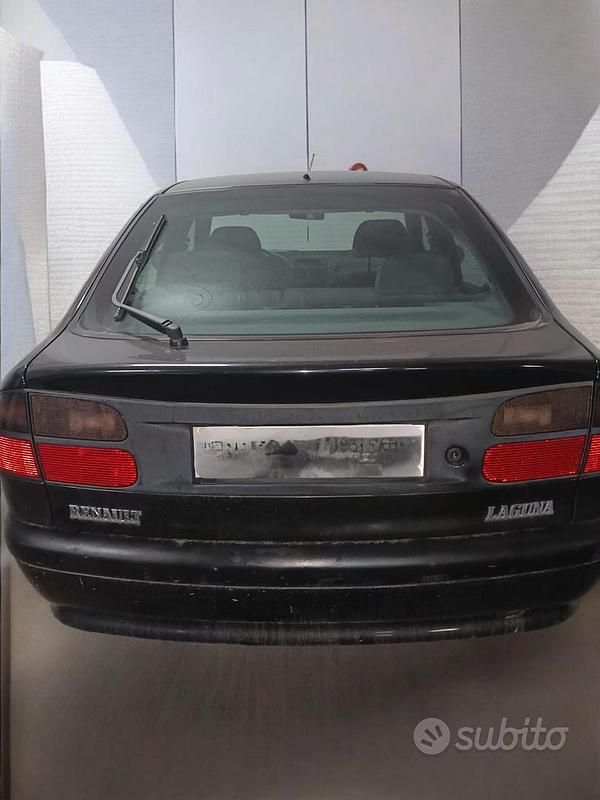 Usata Renault Laguna 1994 Nero Berlina