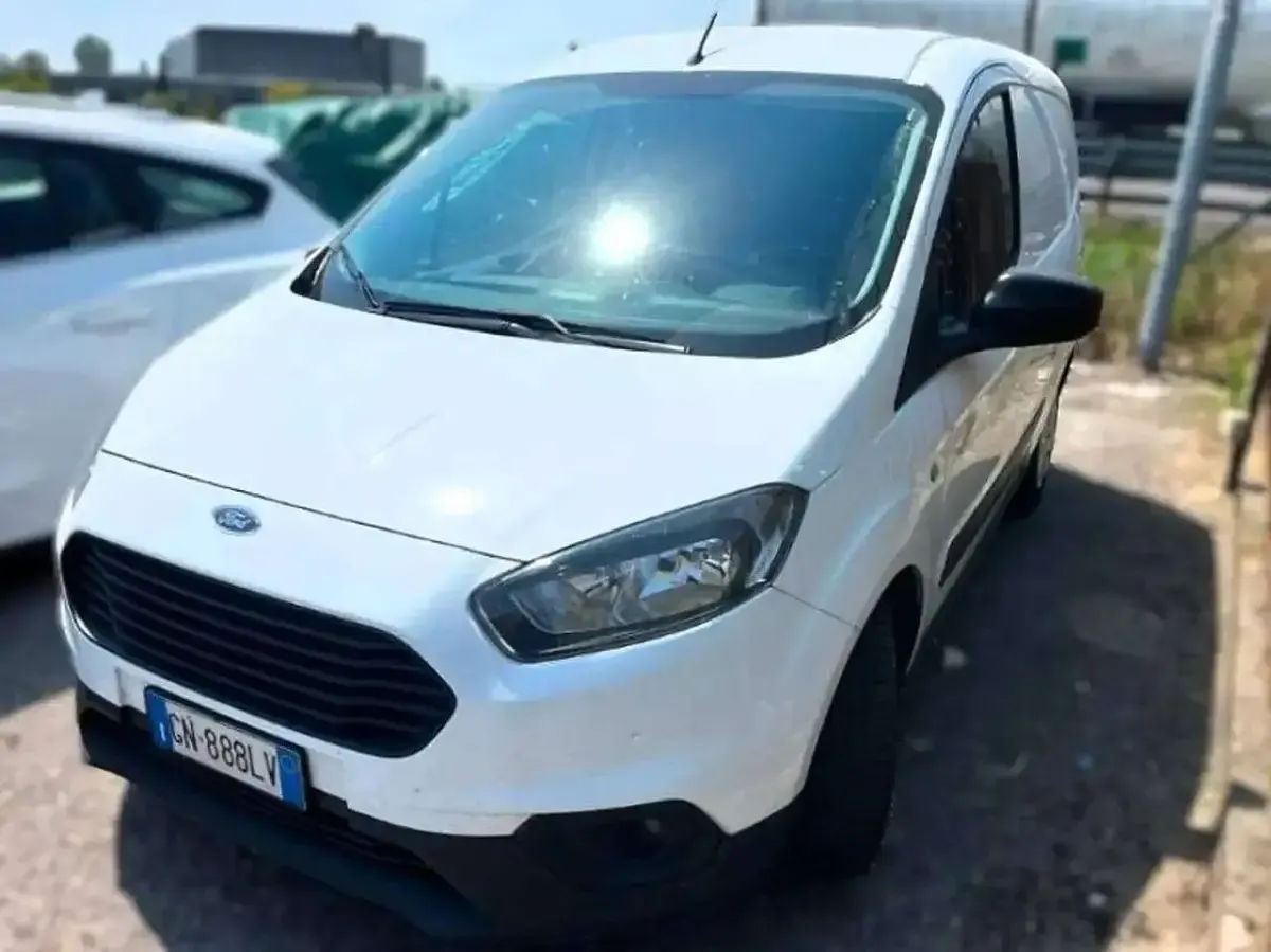 Usata Ford Tourneo Courier Trend 101 CV (74 kW) 2023 Bianco Monovolume