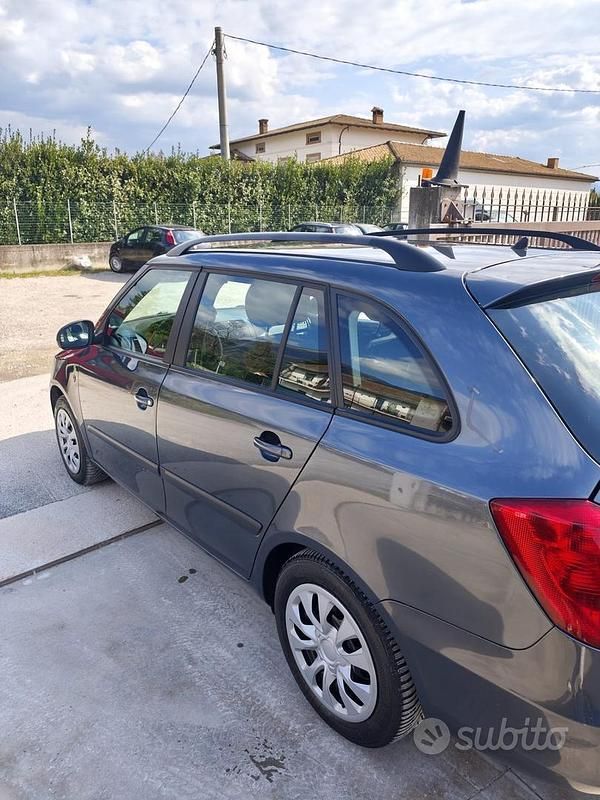 Usata Skoda Fabia 75 CV (55 kW) 2012 Blu Berlina