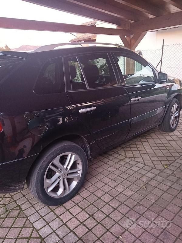 Usata Renault Koleos 175 CV (128 kW) 2011 Nero SUV