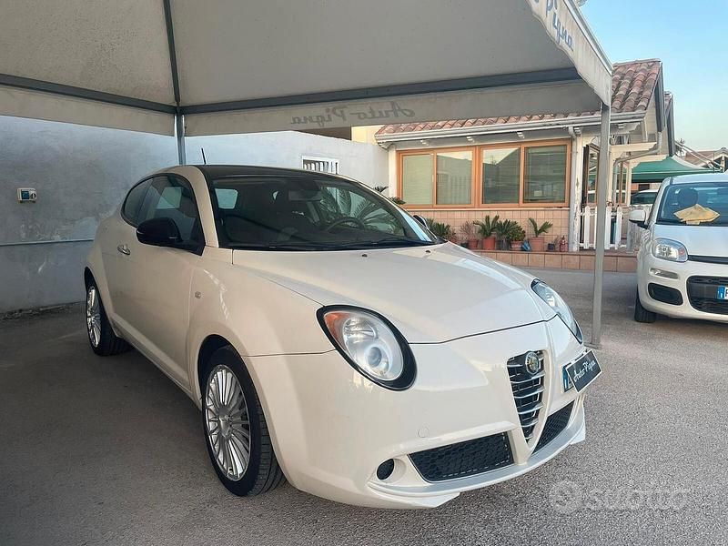Usata Alfa Romeo MiTo Distinctive 78 CV (57 kW) 2011 Beige Utilitaria