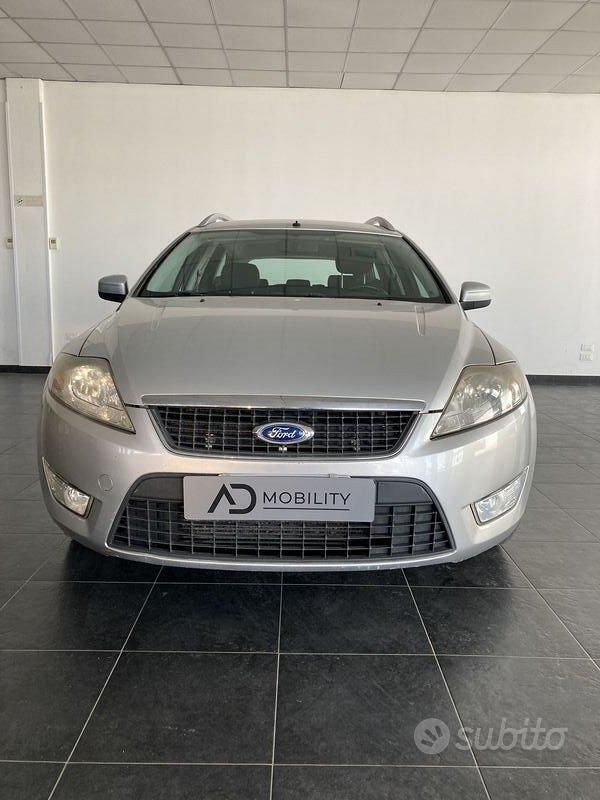 Usata Ford Mondeo Titanium 140 CV (102 kW) 2010 Argento Station wagon