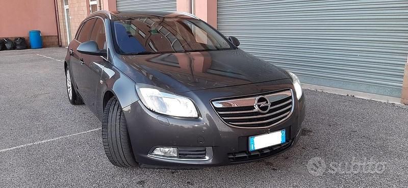 Usata Opel Insignia 160 CV (117 kW) 2011 Grigio Berlina