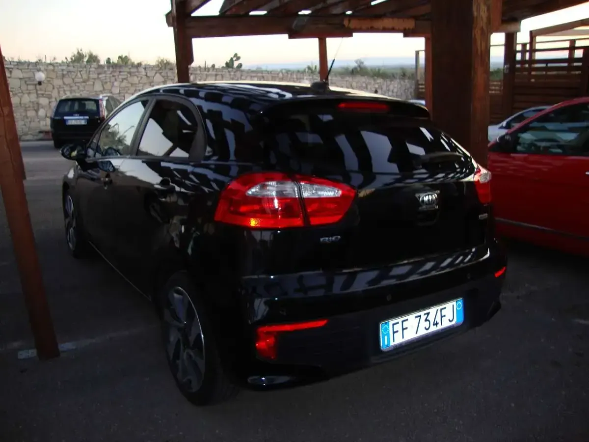 Usata Kia Rio 75 CV (55 kW) 2016 Other Utilitaria