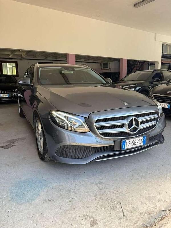 Other Usata 2018 Mercedes E220 Premium Station wagon | 17.000 € (Buon prezzo) - Immagine 1/4