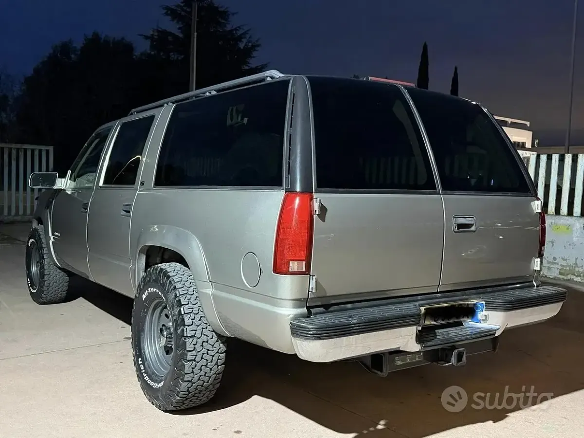Usata Chevrolet Suburban 2008 SUV