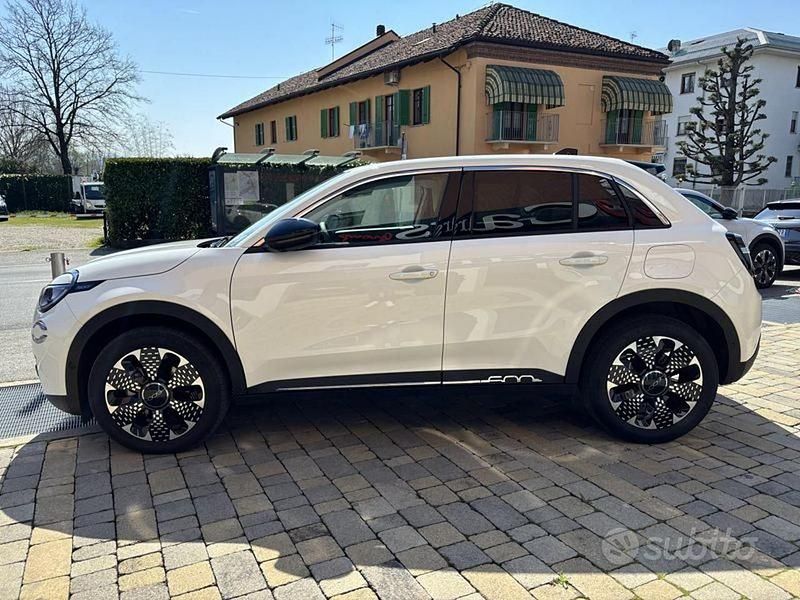 Occasion Fiat 600 La Prima 110 ch (80 kW) 2025 Blanc SUV