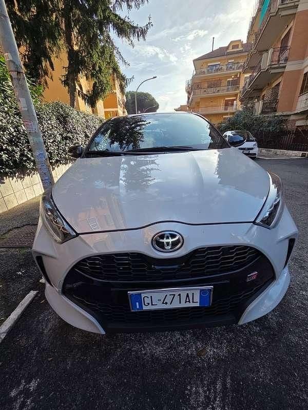 Usata Toyota Yaris Hybrid Sport 92 CV (67 kW) 2022 Berlina