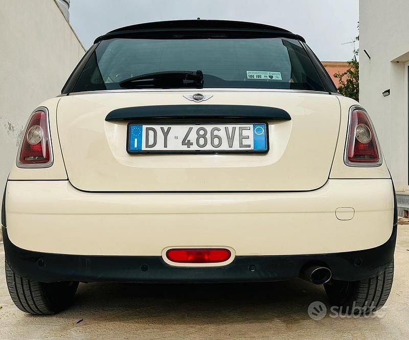 Begagnad Mini ONE 75 HK (55 kW) 2009 Halvkombi