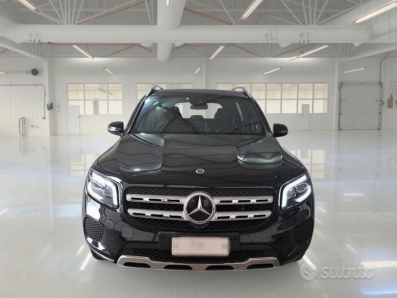 Usata Mercedes GLB180 115 CV (84 kW) 2021 Nero SUV