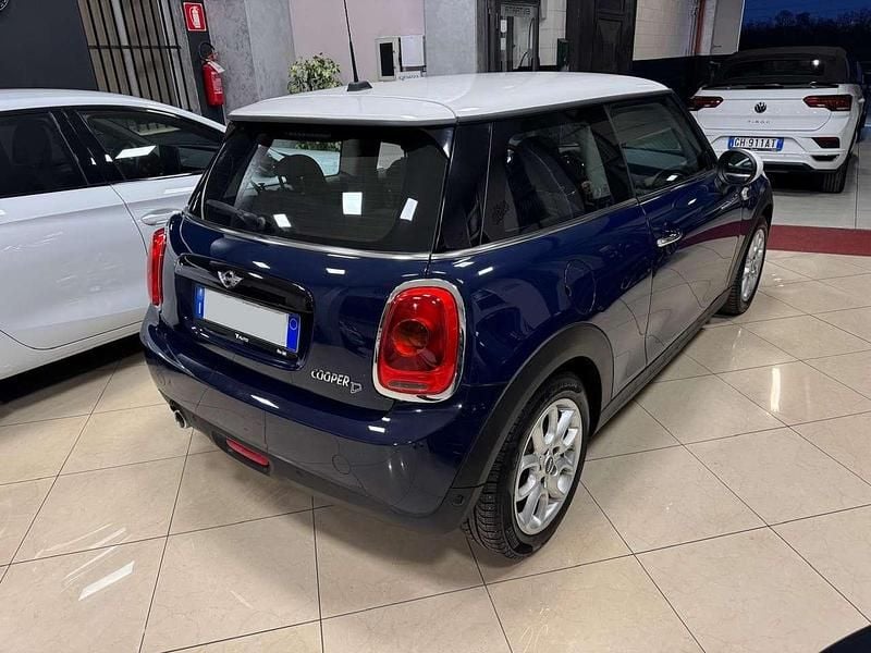 Usata Mini Cooper D 116 CV (85 kW) 2018 Blu/azzurro Utilitaria