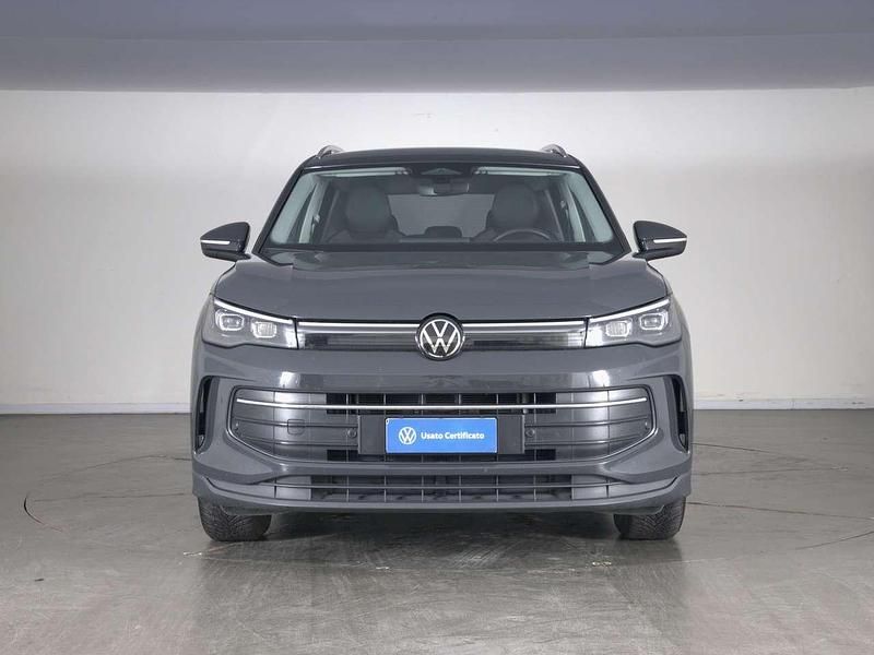 Usata VW Tiguan Life 131 CV (96 kW) 2024 Urano grey SUV