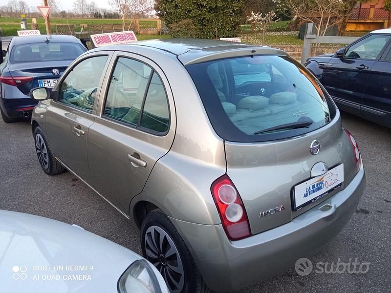 Usata Nissan Micra Acenta 80 CV (58 kW) 2004 Marrone Utilitaria