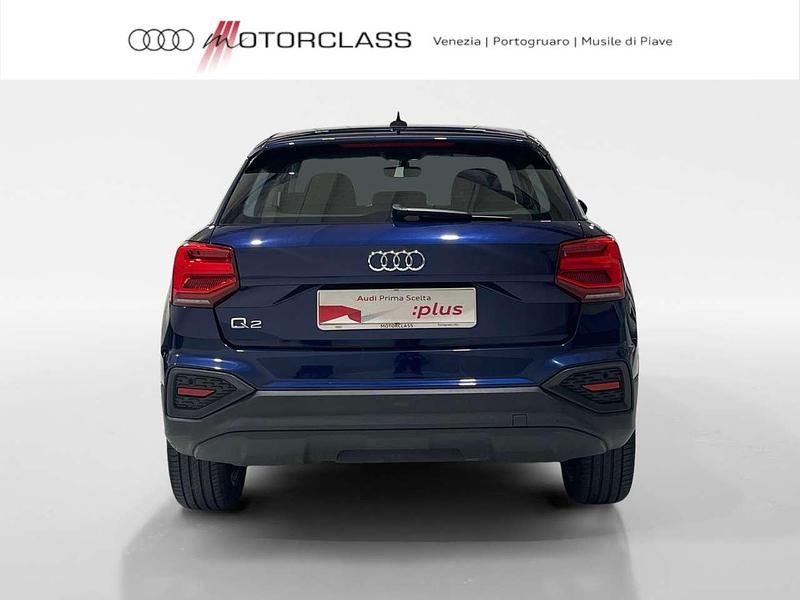 Usata Audi Q2 Business Plus 116 CV (85 kW) 2022 Bleu metallizzato scuro SUV
