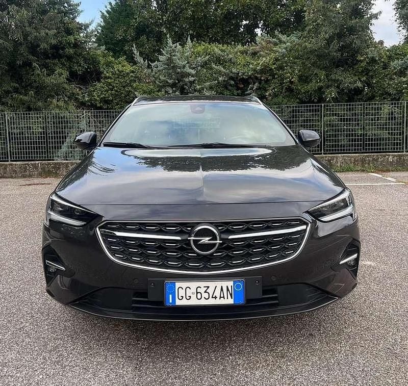 Usata 2021 Opel Insignia Business Elegance Station wagon | 14.490 € (Buon prezzo) - Immagine 1/4