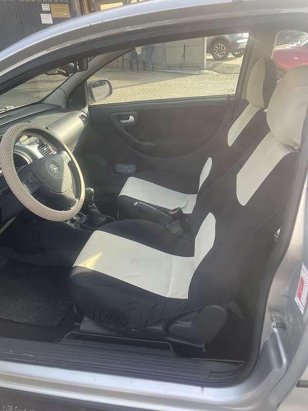 Usata Opel Corsa 80 CV (58 kW) 2005 Grigio Utilitaria