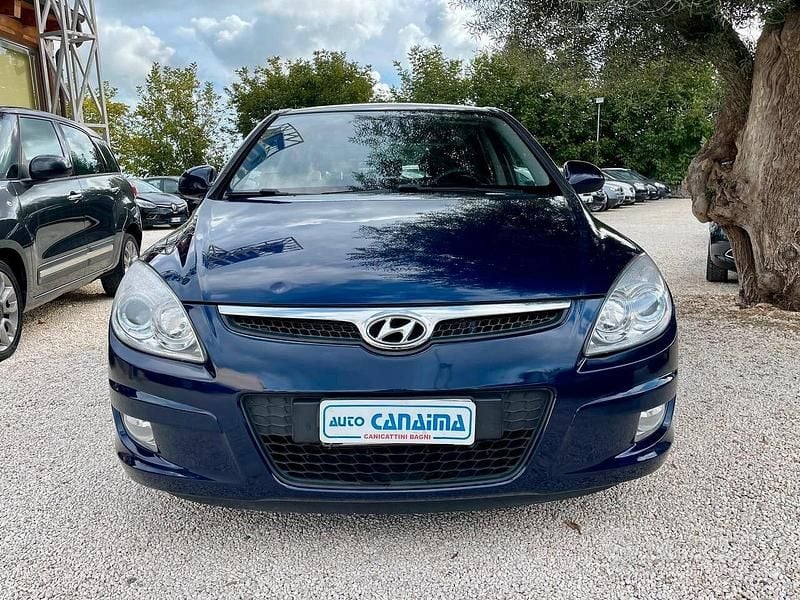 Gebraucht Hyundai i30 115 PS (84 kW) 2008 Blau Limousine