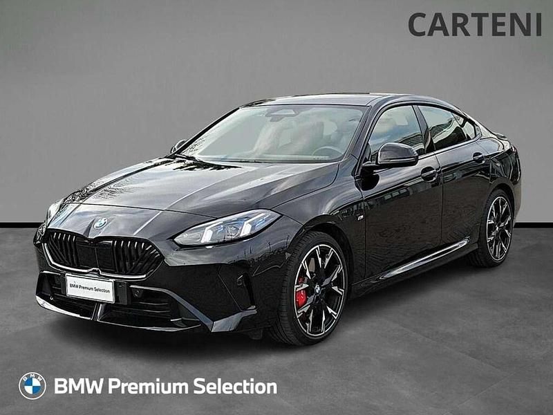 Usata BMW 220 M Sport 170 CV (125 kW) 2025 Black sapphire metallizzato Coupé