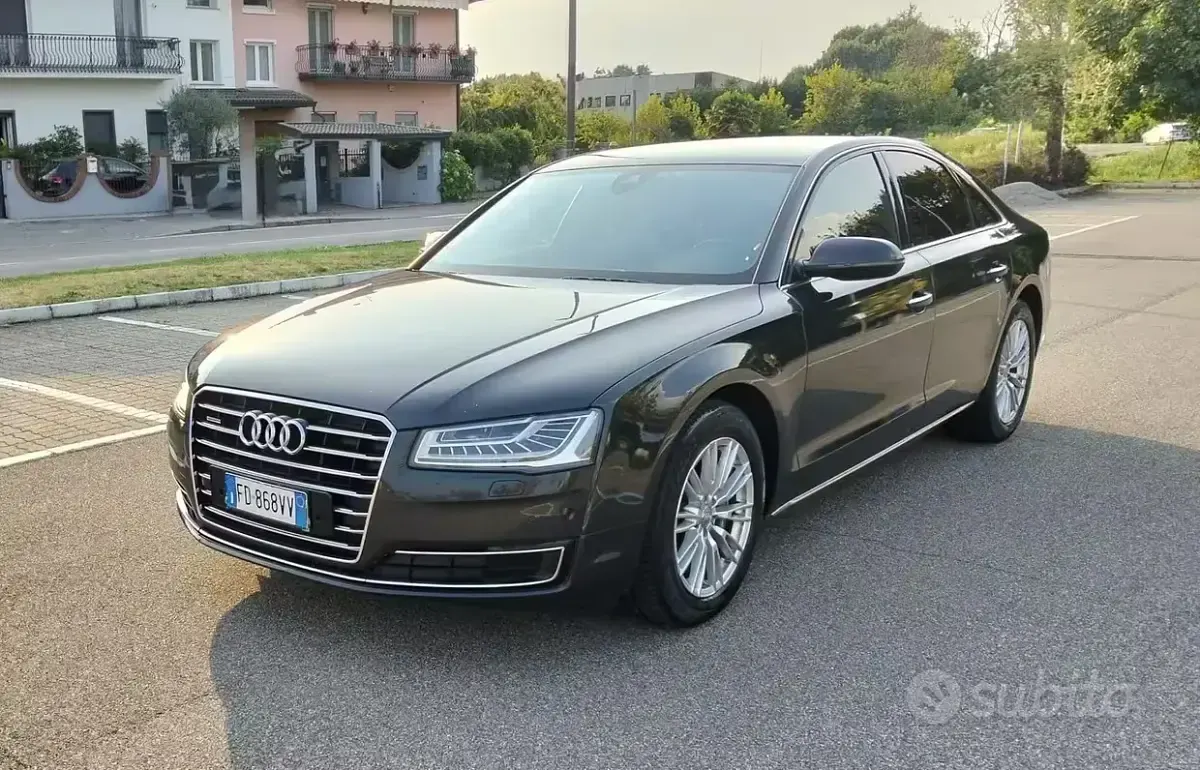 Usata Audi A8 262 CV (192 kW) 2016 Grigio Berlina
