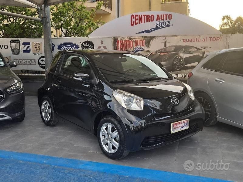 Usata Toyota iQ 68 CV (50 kW) 2009 Nero Utilitaria