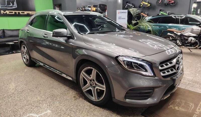 Usata Mercedes GLA200 Premium 136 CV (100 kW) 2017 Grigio SUV