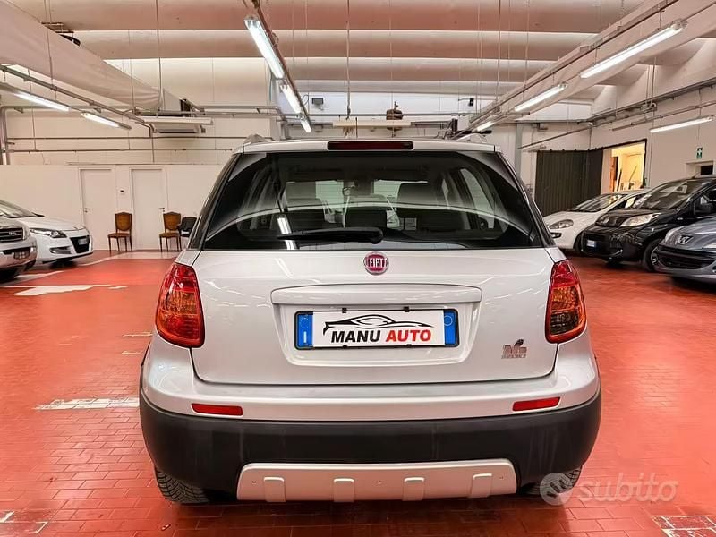 Usata Fiat Sedici Dynamic 120 CV (88 kW) 2014 Grigio SUV