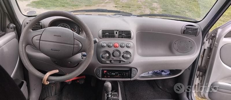 Usata Fiat 600 54 CV (39 kW) 2005 Utilitaria
