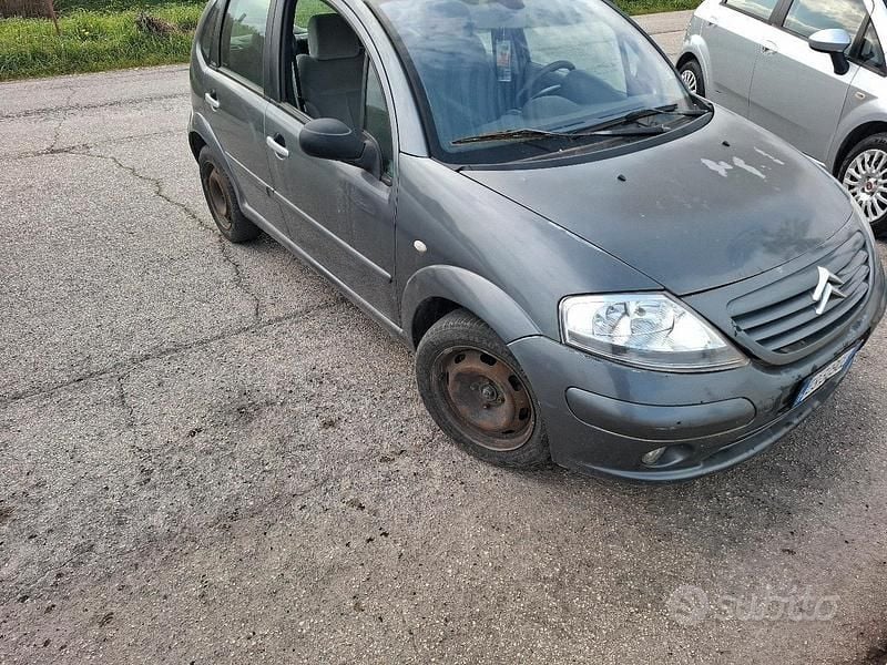 Usata Citroën C3 Exclusive 70 CV (51 kW) 2004 Utilitaria