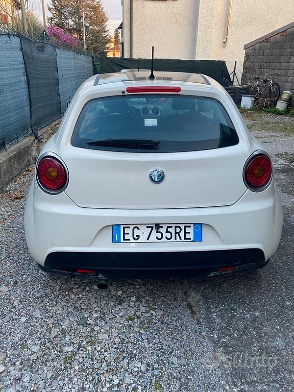 Usata Alfa Romeo MiTo 120 CV (88 kW) 2011 Bianco Utilitaria
