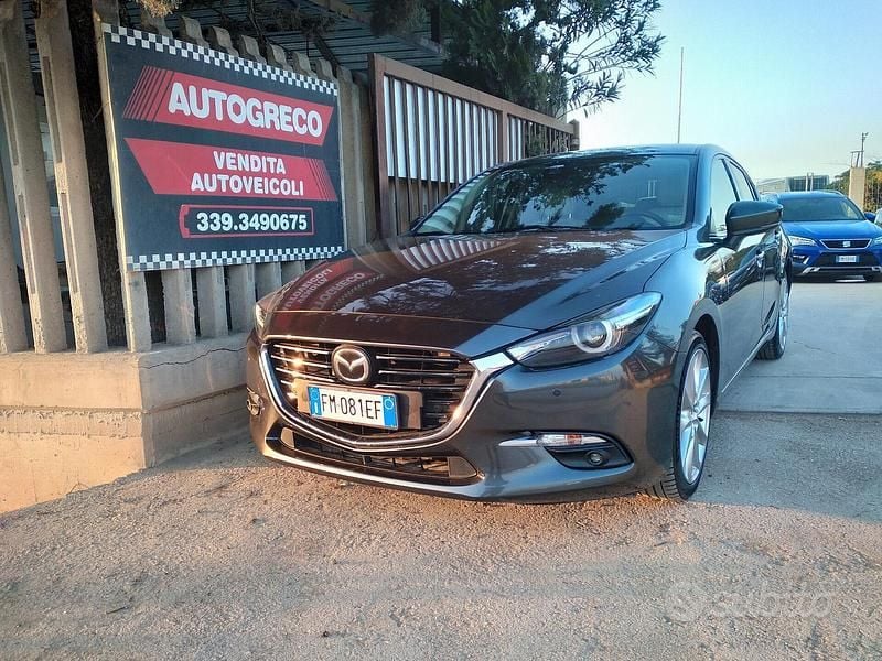 Usata Mazda 3 Exceed 105 CV (77 kW) 2017 Grigio Berlina