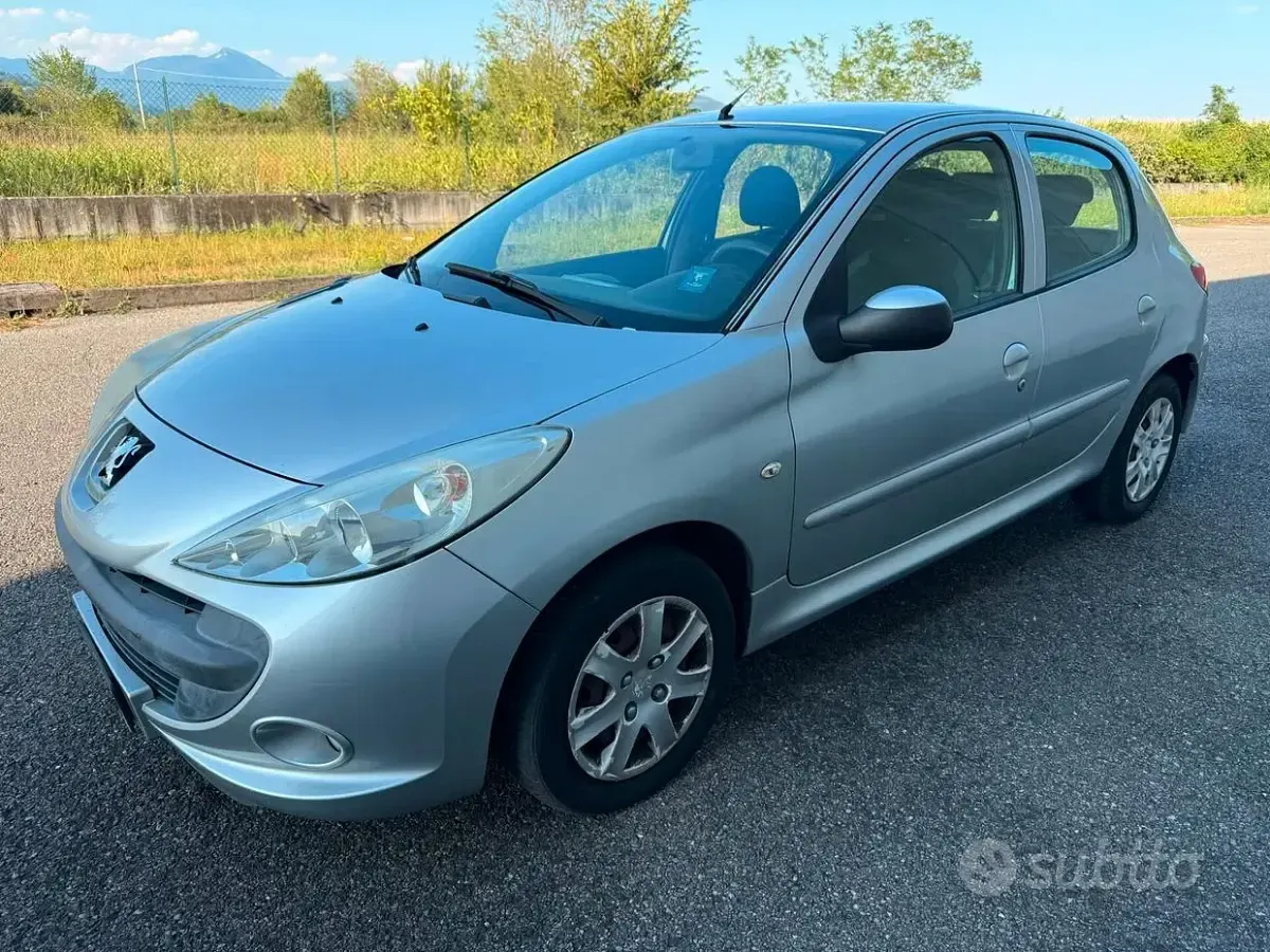 Usata Peugeot 206+ 68 CV (50 kW) 2009 Grigio Utilitaria
